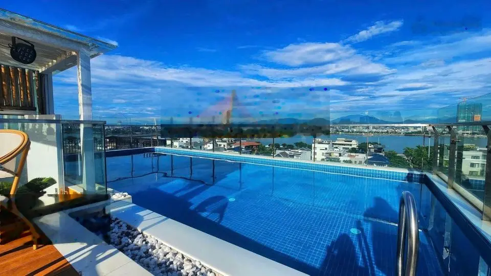 Bán toà căn hộ 9 tầng 32 phòng sát biển Mỹ Khê, ĐN - Hồ bơi vô cực - Cho thuê thu về 3,2 tỷ/năm