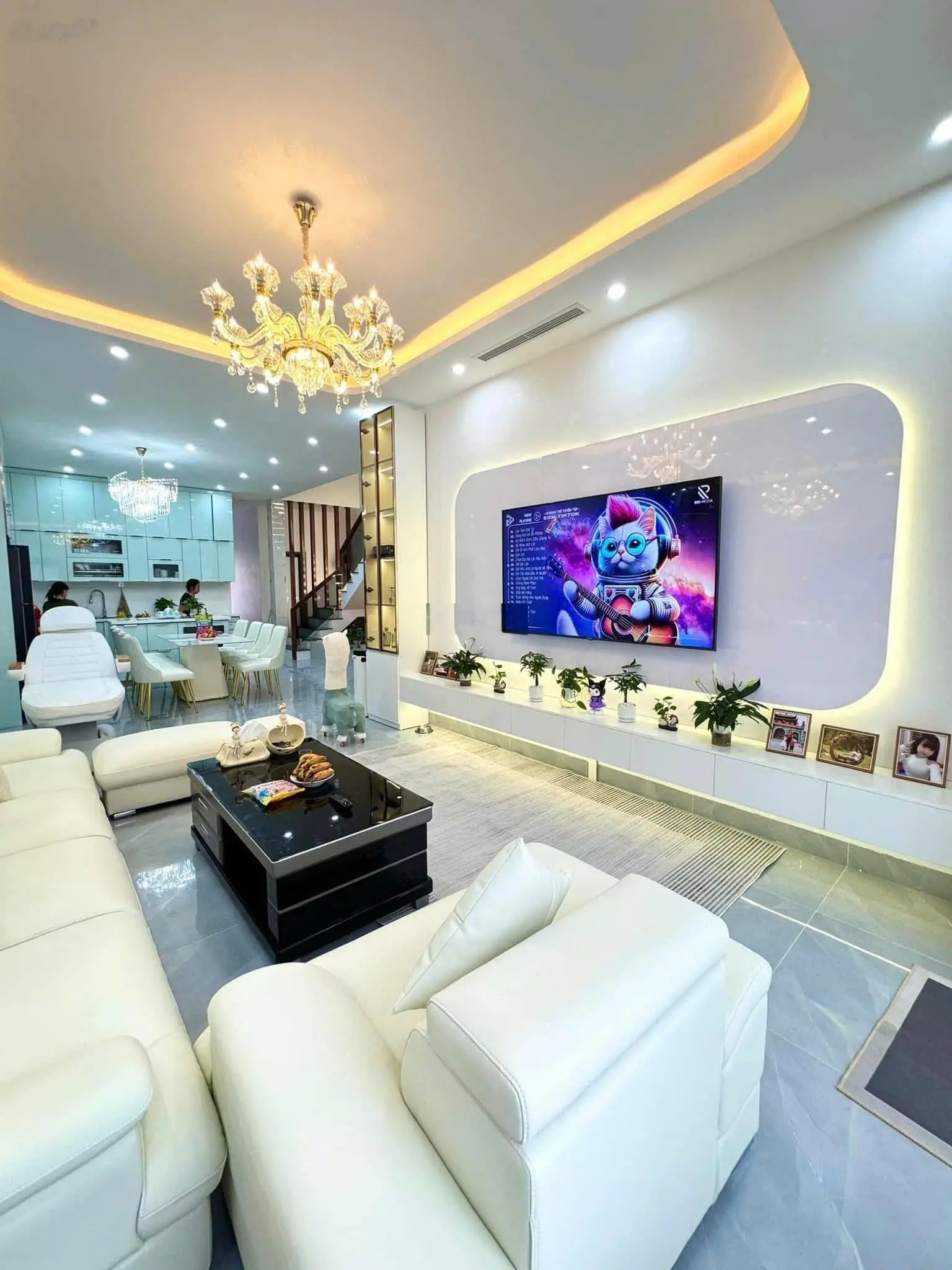 Kẹt tiền, chính chủ bán gấp nhà ngay Đ. Võ Văn Kiệt gần GO An Lạc - 70m2, SHR