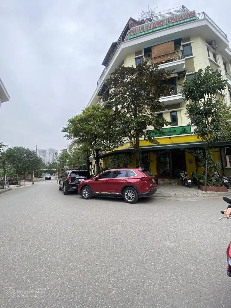 Bán nhà liền kề Phú Lương Hà Đông. Đt 65m2x5 tầng. Giá bán : 17.3 tỷ