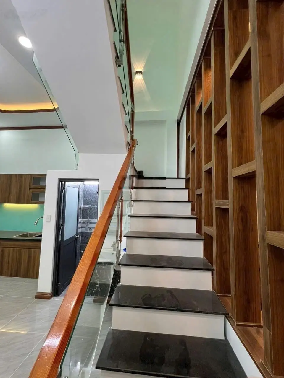 Nhà sổ riêng mặt đường Bình Chuẩn 63 DT 64m2 cách chợ Phước Long B 500m đường rộng buôn bán tốt