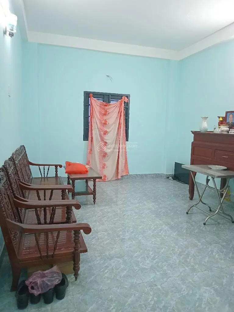 Bán nhà 3 tầng, đường 8 mét thông, diện tích 80m2. Giá 5 tỷ 100 thương lượng