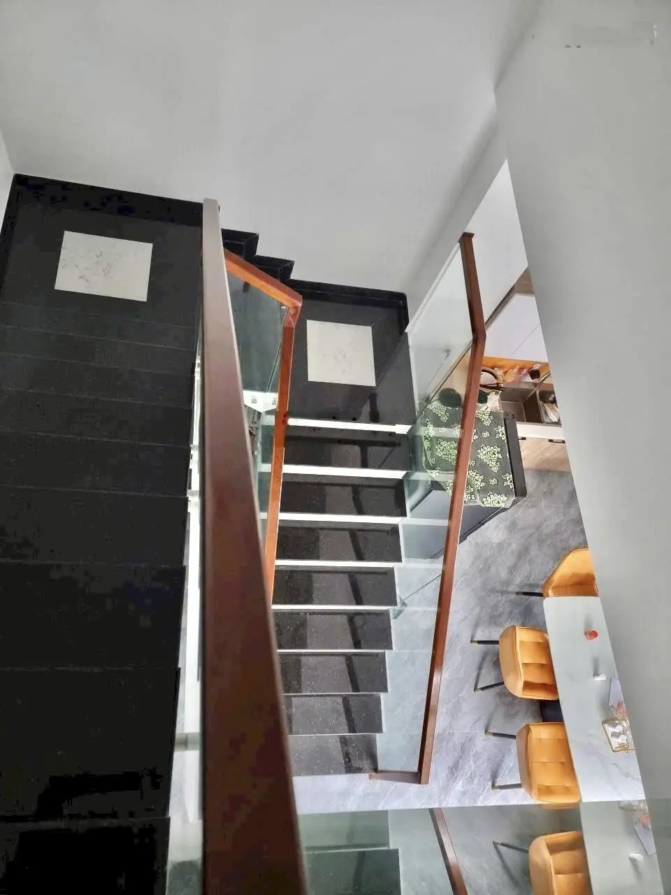 Nhà mới 2 tầng 170,4 m2 ngang 5,94 m trung tâm thị trấn Diên Khánh giá chỉ 4 tỷ