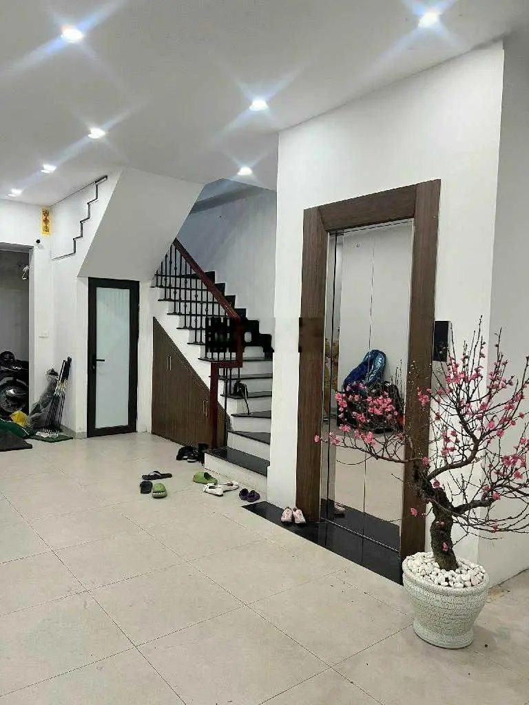 Bán biệt thự liền kề phân lô-ôtô ngõ 67 Phùng Khoang - 6tầng thang máy-69m2-MT5.8m - giá 18tỷ