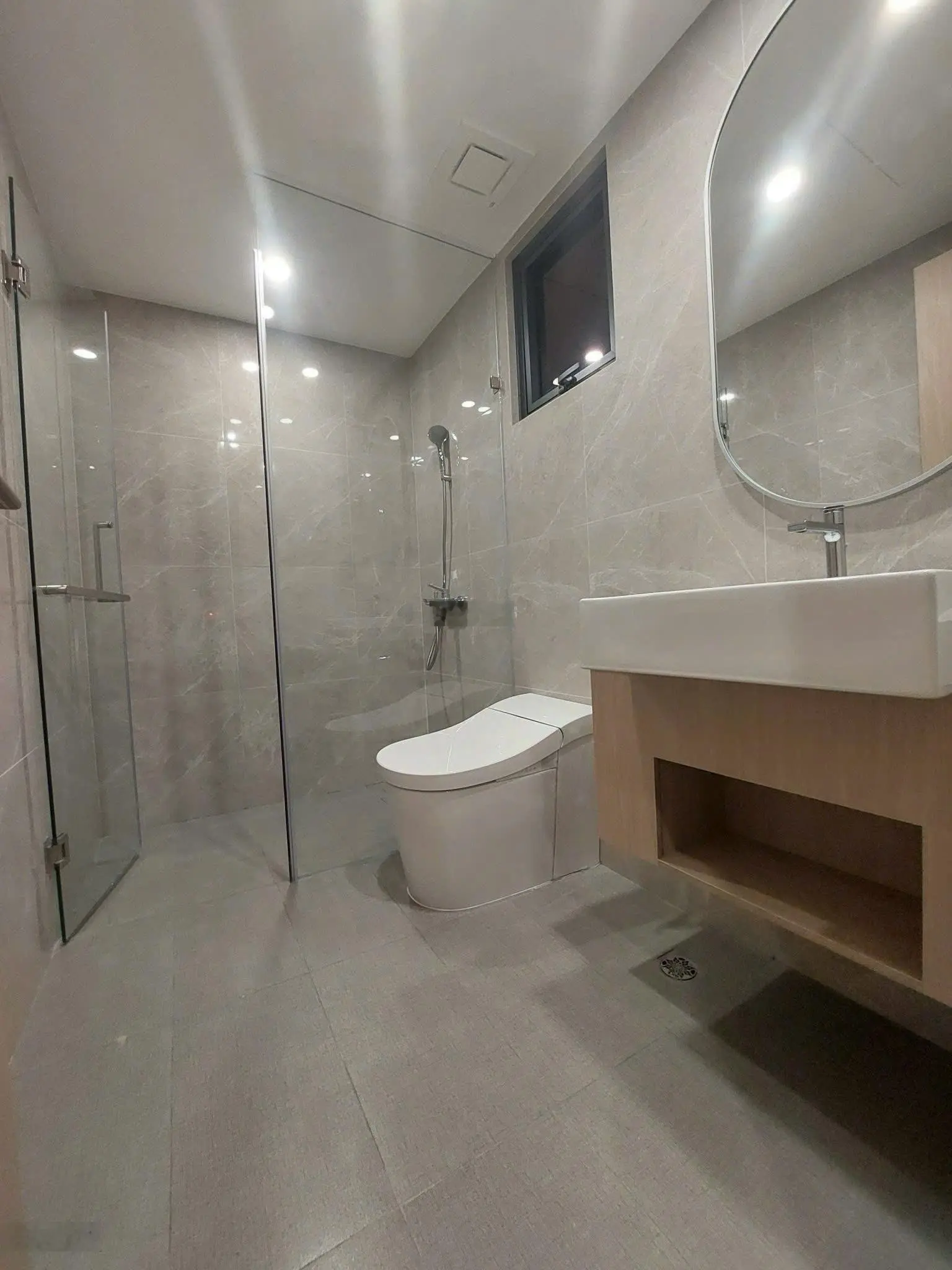 Chỉ 4tỷ4 Sở hữu Căn Góc 2 phòng ngủ Masteri Centre Point trong Vinhomes Q9
