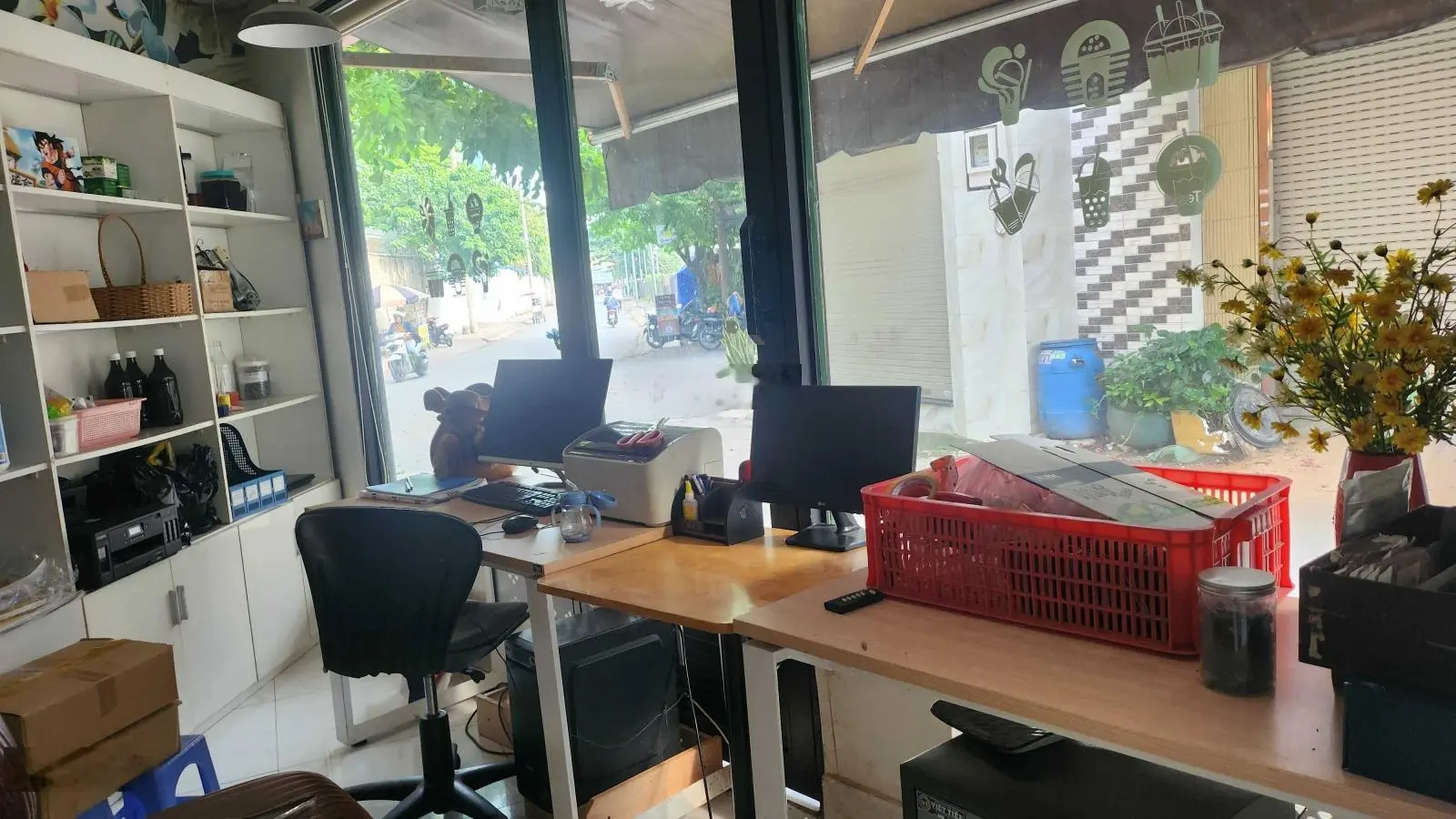 Bán nhà 2 lầu 3PN MT đường 22, sát CĐ Công Thương. Giá 6.5 tỷ, 68m2. LH: 0974 287 ***em Yến)