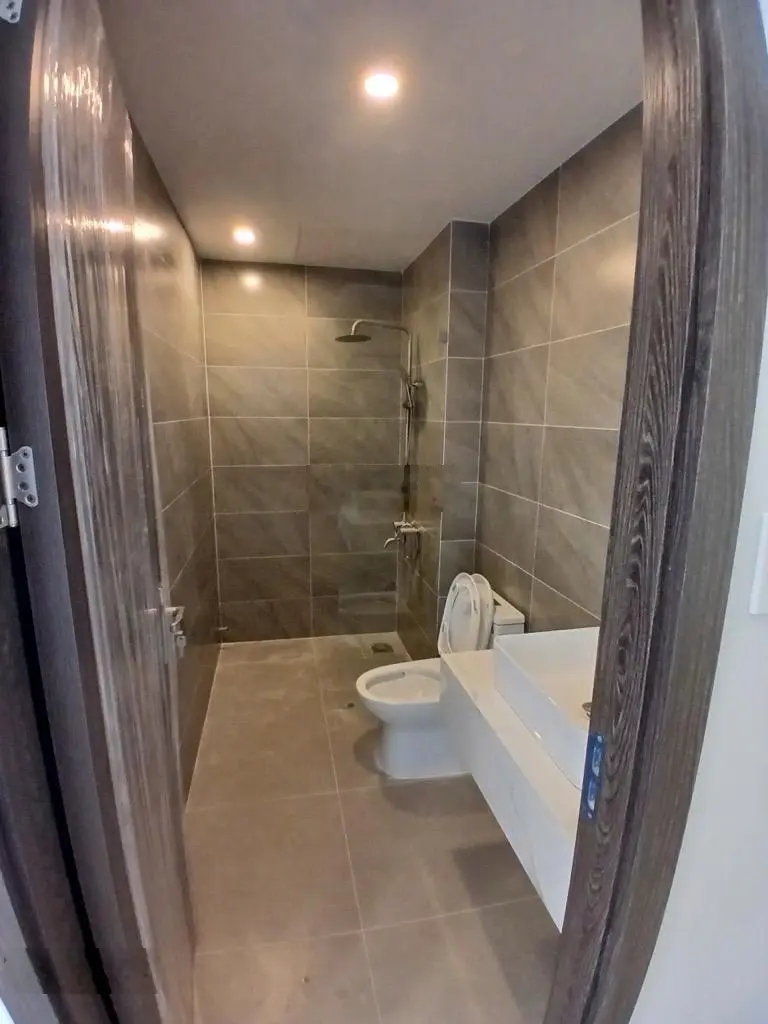 Ngay nhà máy ô tô Mercedes, cách mặt tiền Quang Trung 50m, HXH 90m2, 4,8m X 19m Chỉ có 7,9 tỷ