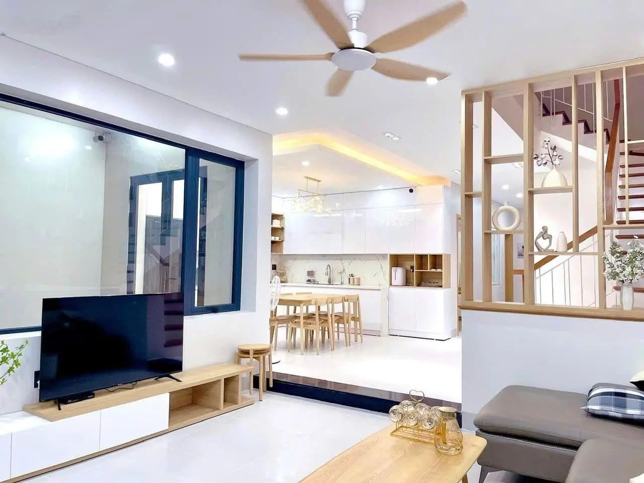Chỉ 1tyr 9 có ngay căn nhà tại bình phú, q6, dt 60m2, bao công chứng, shr