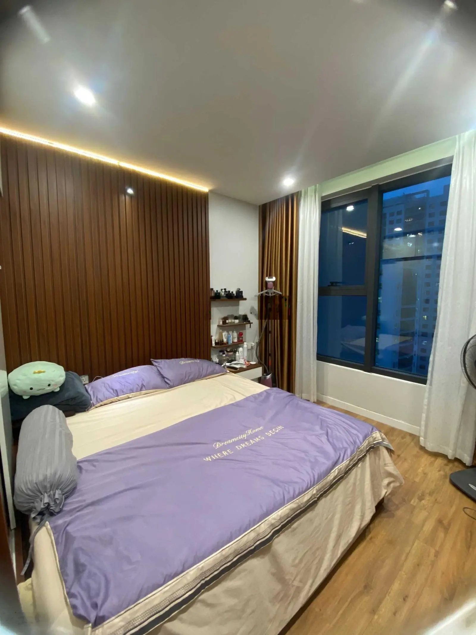 Tôi căn hộ 3 phòng ngủ cần bán tại Vinhomes D'Capitale giá rẻ
