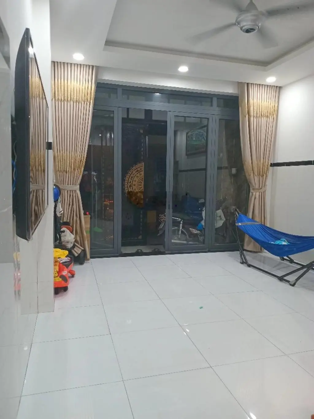 Nhà khánh hội q4- 4 lầu - 38m2- hẻm 3m- ko qh-chỉ 5 tỷ nhỉnh