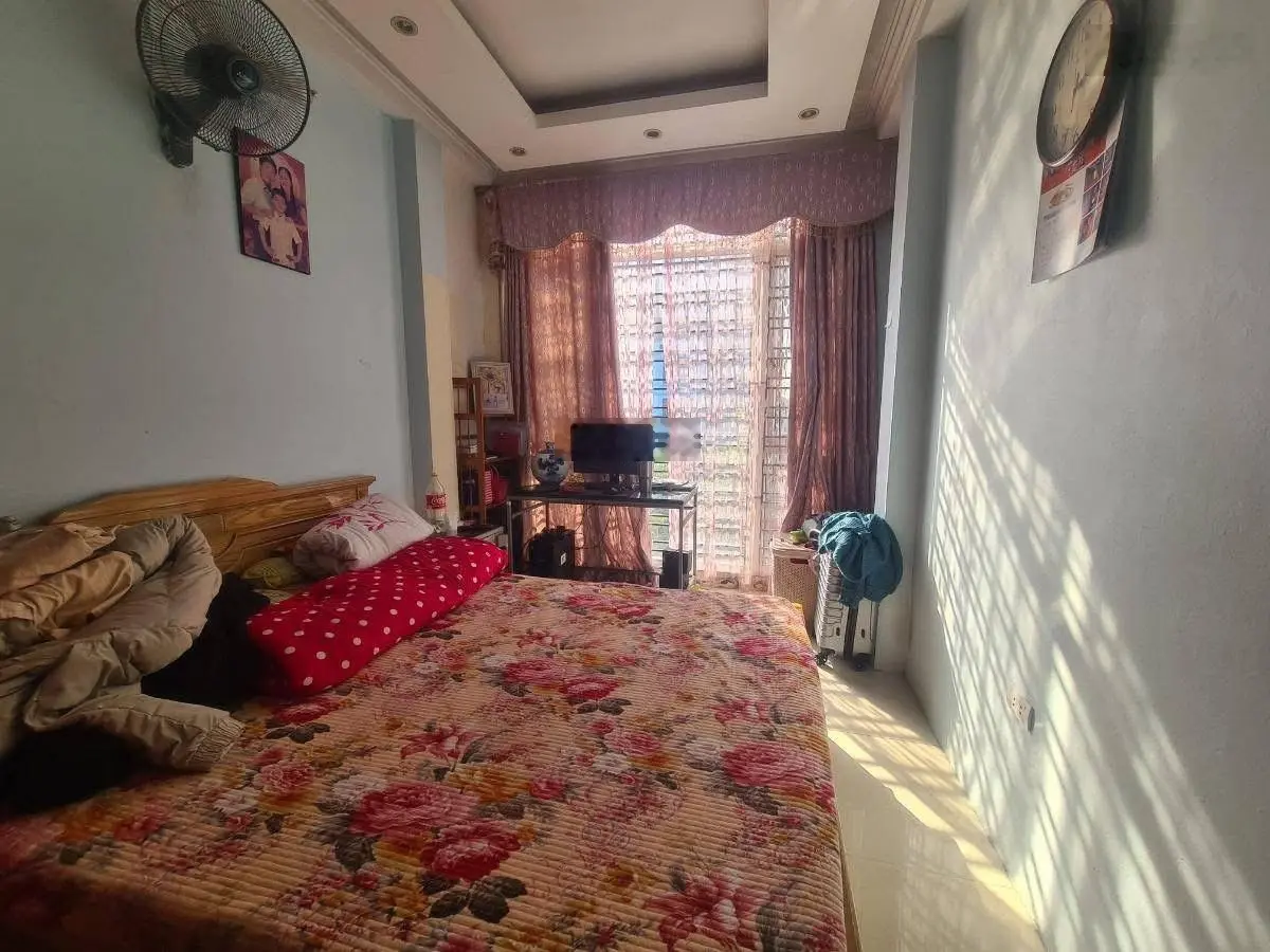 Bán gấp - ô tô đỗ cửa - Phạm Ngọc Thạch - Đống Đa - DT: 40m2/4tầng * nhỉnh 11 tỷ