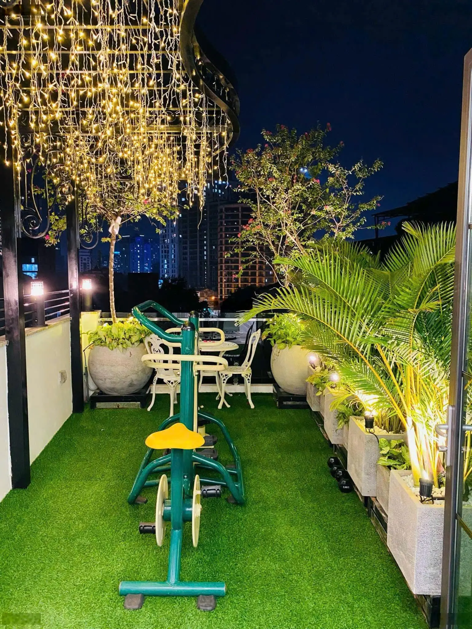 Lô Góc liền kề Vạn Phúc, thang máy, kinh doanh, ô tô tránh, vỉa hè rộng, 75m, 7 tầng, giá 20 tỷ.