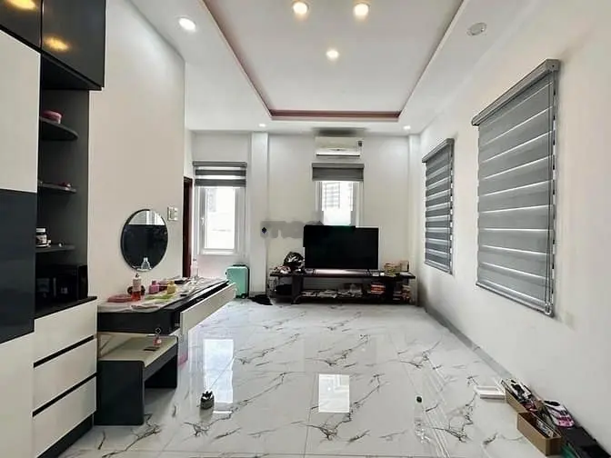 Nhà mới 5 tầng ở ngay, HXH 1 trục đường Nguyễn Văn Đậu, chỉ 8 tỷ TL