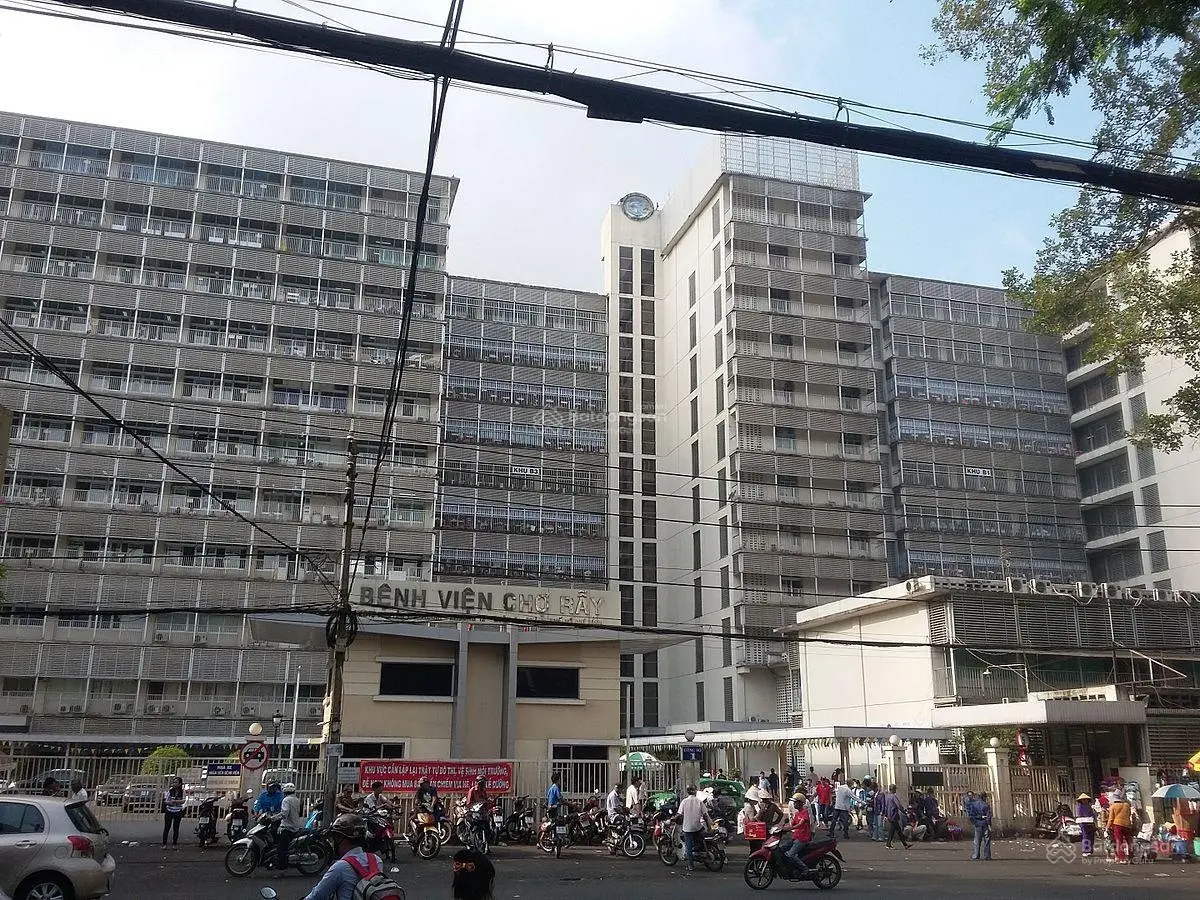 Ngộp bank bán gấp nhà đối diện BV Chợ Rẫy Q.5 , 5,5m x 21m , 7 Tầng , có thang máy , Giá 35 tỷ