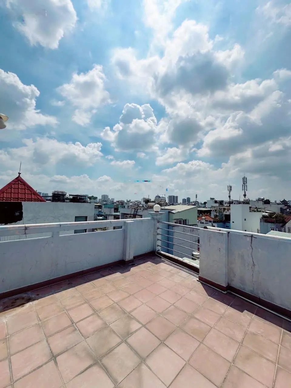 Bán nhà Lạc Long Quân 6 tầng ôtô đậu cửa kề bên chợ vải Tân Bình gần sân bay Tân Sơn Nhất 7,2 tỷ!