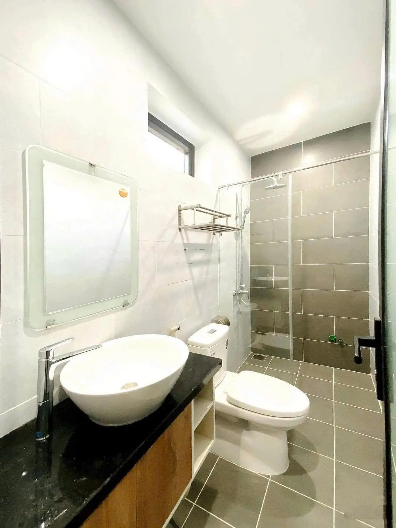 Bán nhà đường hẻm 5m Trần Kế Xương, Phường 7, Phú Nhuận. Giá 3 Tỷ 3, DT 70m2 (5x14) Sổ hồng riêng