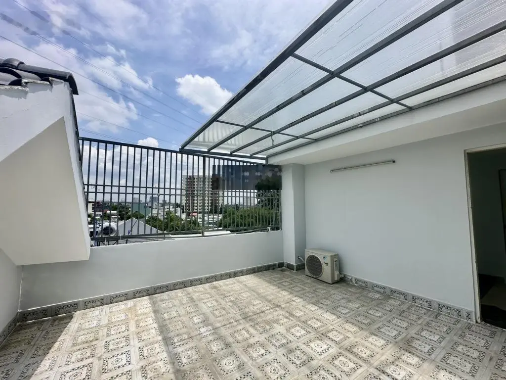 Nhà 3 tầng cực đẹp, trung tâm Hiệp Phú gần Vincom, ngã 4 Thủ Đức, Lê Văn Việt TP. Thủ Đức