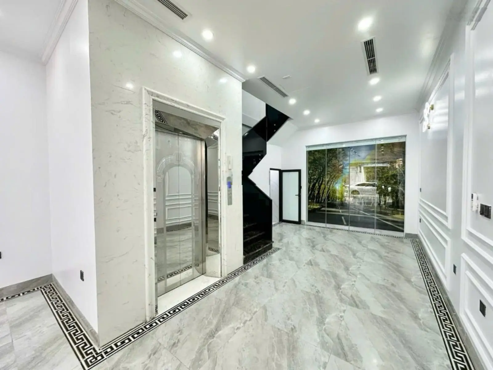 Chính chủ bán nhà Ngọc Thụy khu hiếm nhà bán DT 75m2 MT 5m, đường ô tô tránh, mặt tiền kinh doanh