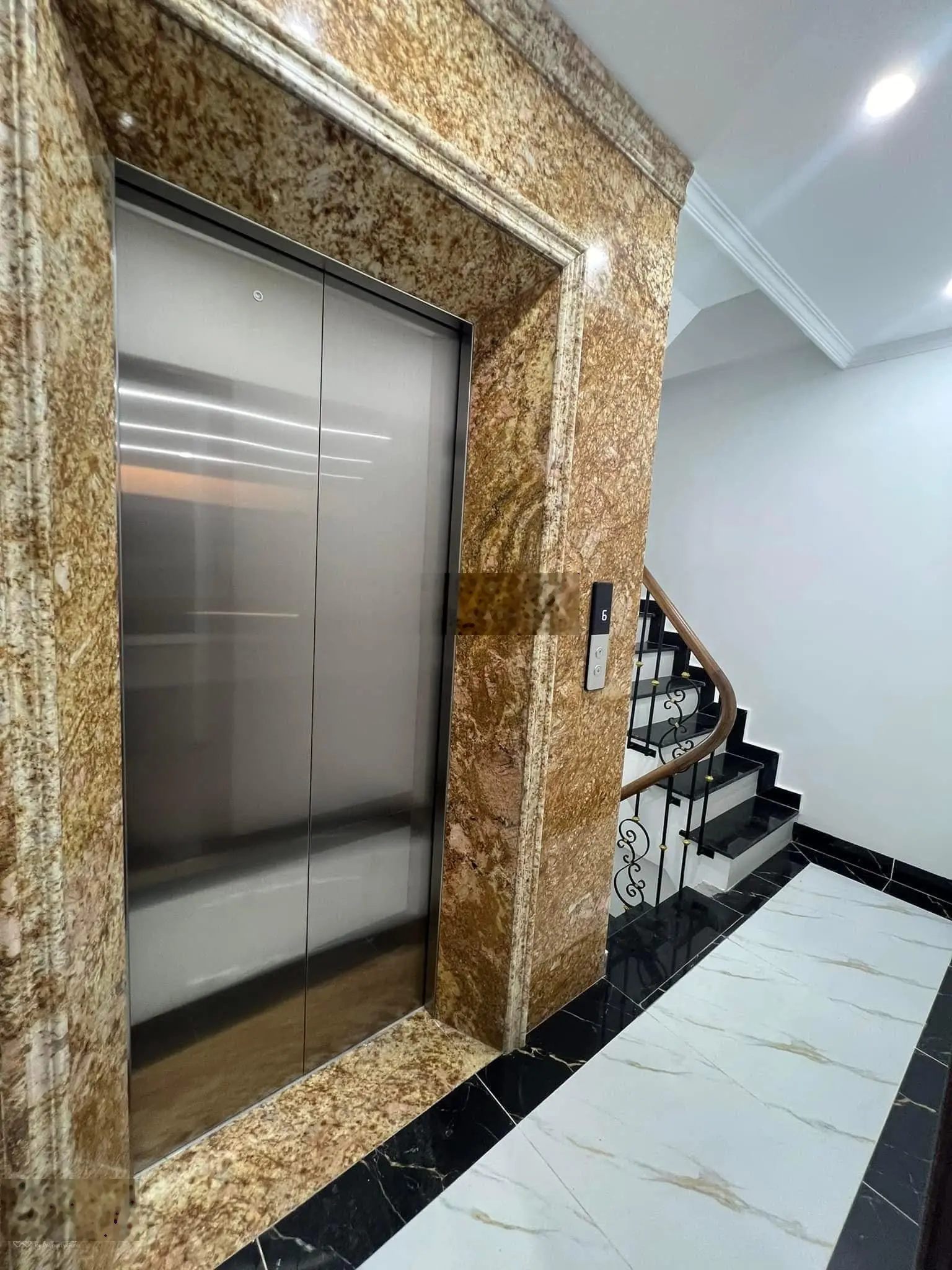 Bán nhà mới đẹp phố Yên Hòa, Trần Kim Xuyến , thang Máy , kinh doanh ,1 nhà ra Phố ,6T thang máy .
