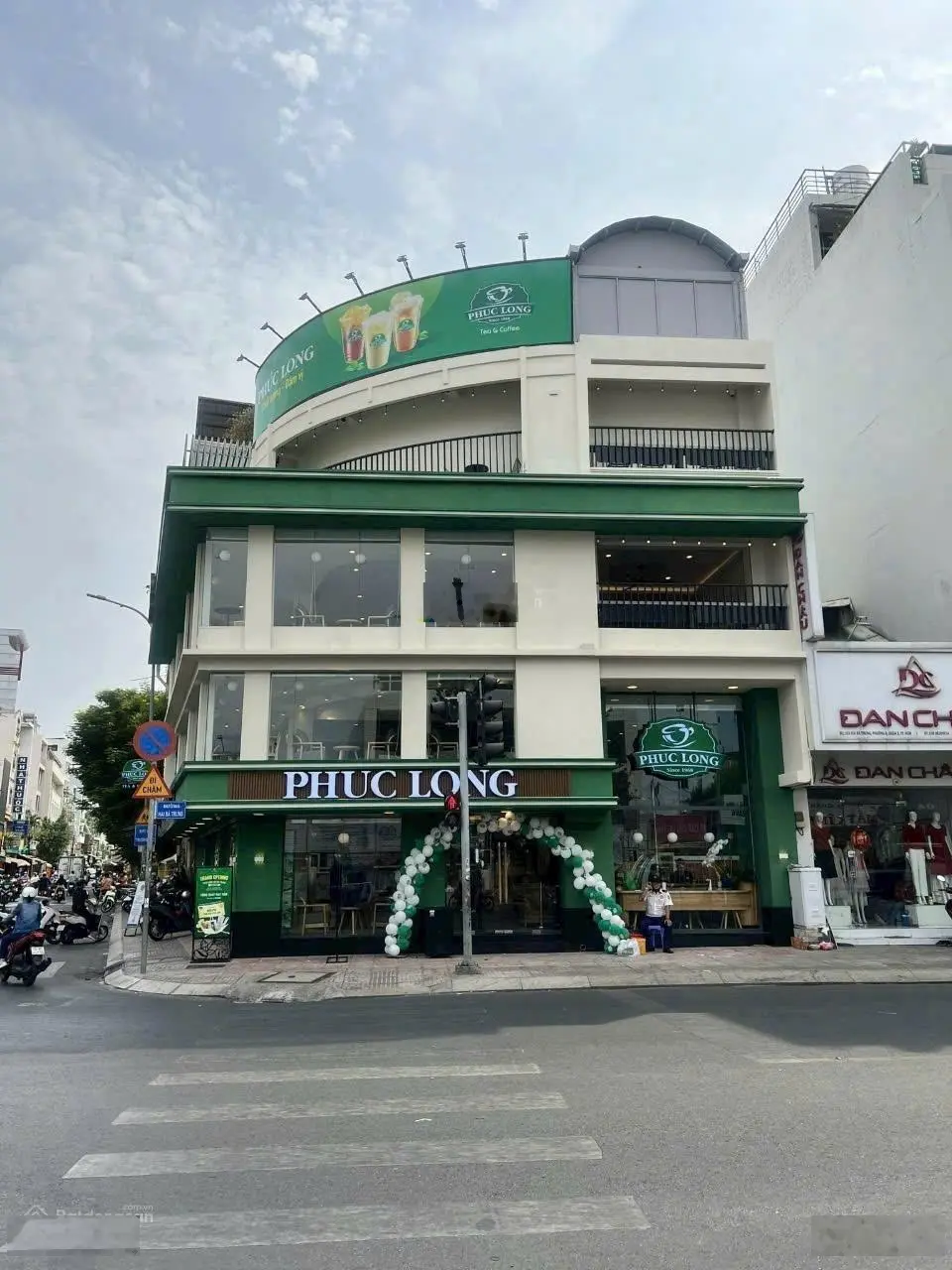 Hàng hiếm ít nhà. Góc 2 Mặt Tiền Trần Hưng Đạo Q5 - DT 7m x 18m - KC 3 Tầng - HĐT 160tr. Giá 44 Tỷ
