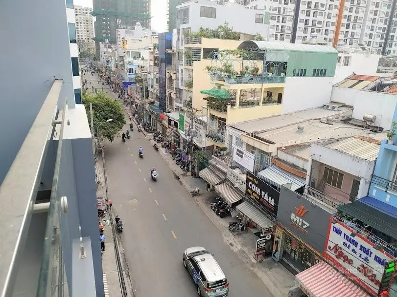 Bán tòa nhà buidling ngay Sài Gòn Pear Plaza _ DT 4,5 x 15 -6 Tầng,TM - HDT 100 Triệu - Chỉ 20 Tỷ