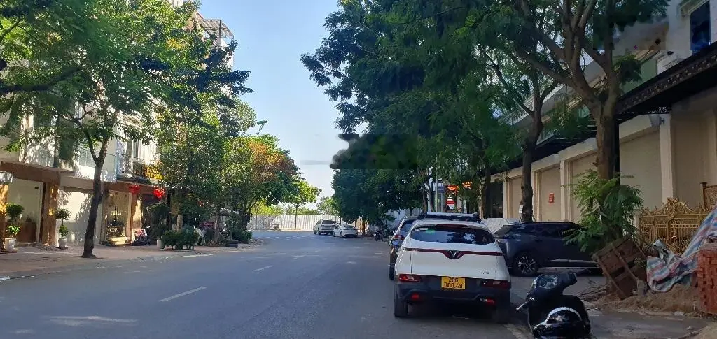 Bán nhà MP Hoàng Như Tiếp - phân lô - kinh doanh đỉnh - vỉa hè - 6 tầng - thang máy - hơn 20 tỷ