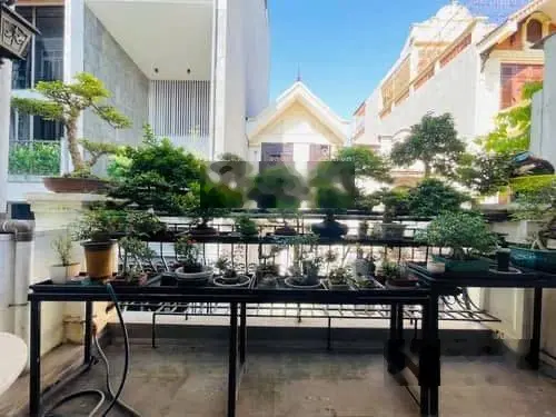 Bán nhà gần Hồ Tây, ô tô tránh, nhà rất đẹp 70m2 x 6 tầng thang máy, full nội thất sang xịn, hiếm!