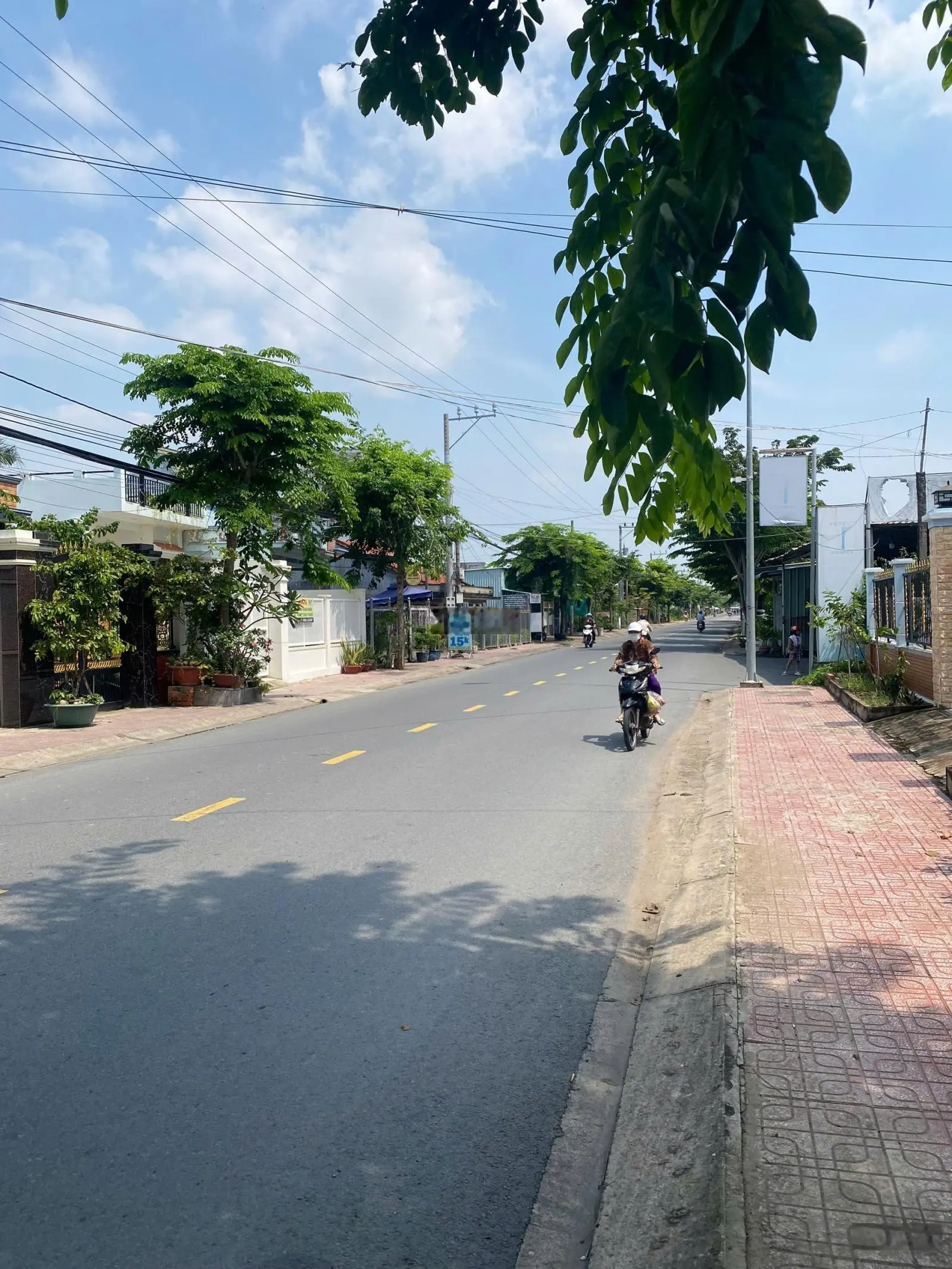 Bán nhà xưởng kiên cố DT: 1050m2 full thổ cư, MT Lê Hồng Phong, sổ sang bao sang tên, giá 15,35 tỷ