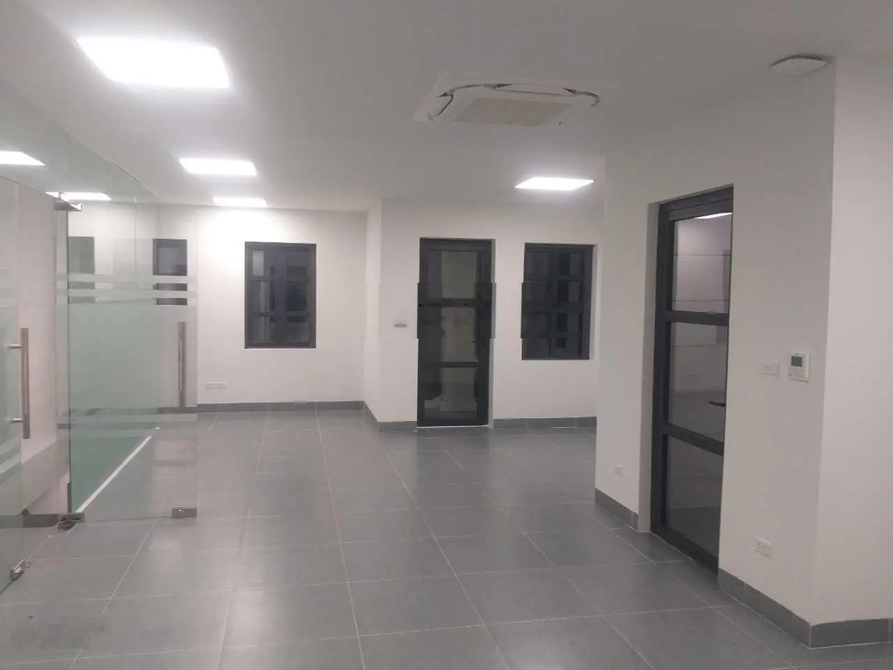 Khách Hàn Quốc về nước cần bán gấp căn góc chỉ 15 tỷ. Lh 0971 968 ***