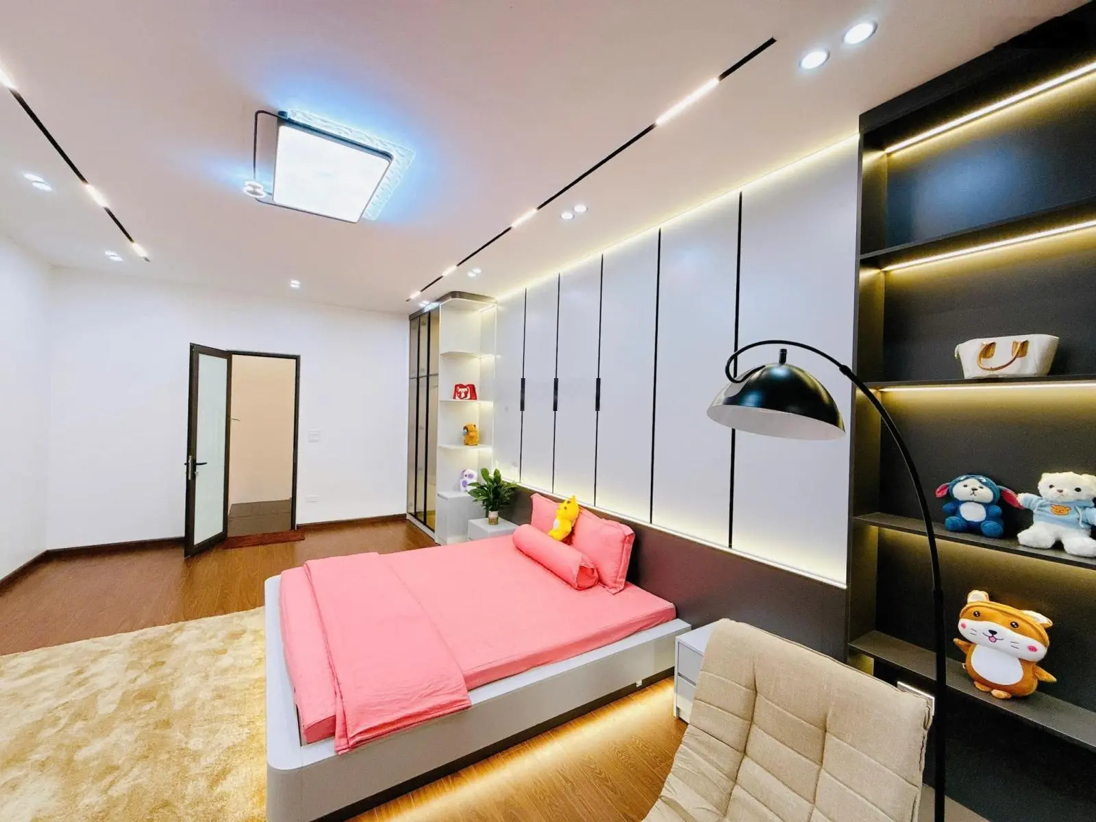 Bán Nhanh tây mỗ -33m2- 5 tầng - mt 4.5m- nhỉnh 4 tỷ- ngõ ô tô- nhà mới- chủ mót bán-giá yêu thương