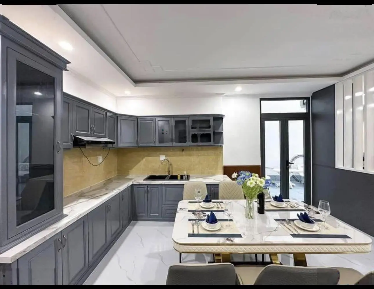 Bán Nhà 1 trệt 2 lầu giá 1tỷ200tr tân kiên bình chánh tphcm, sổ hồng riêng