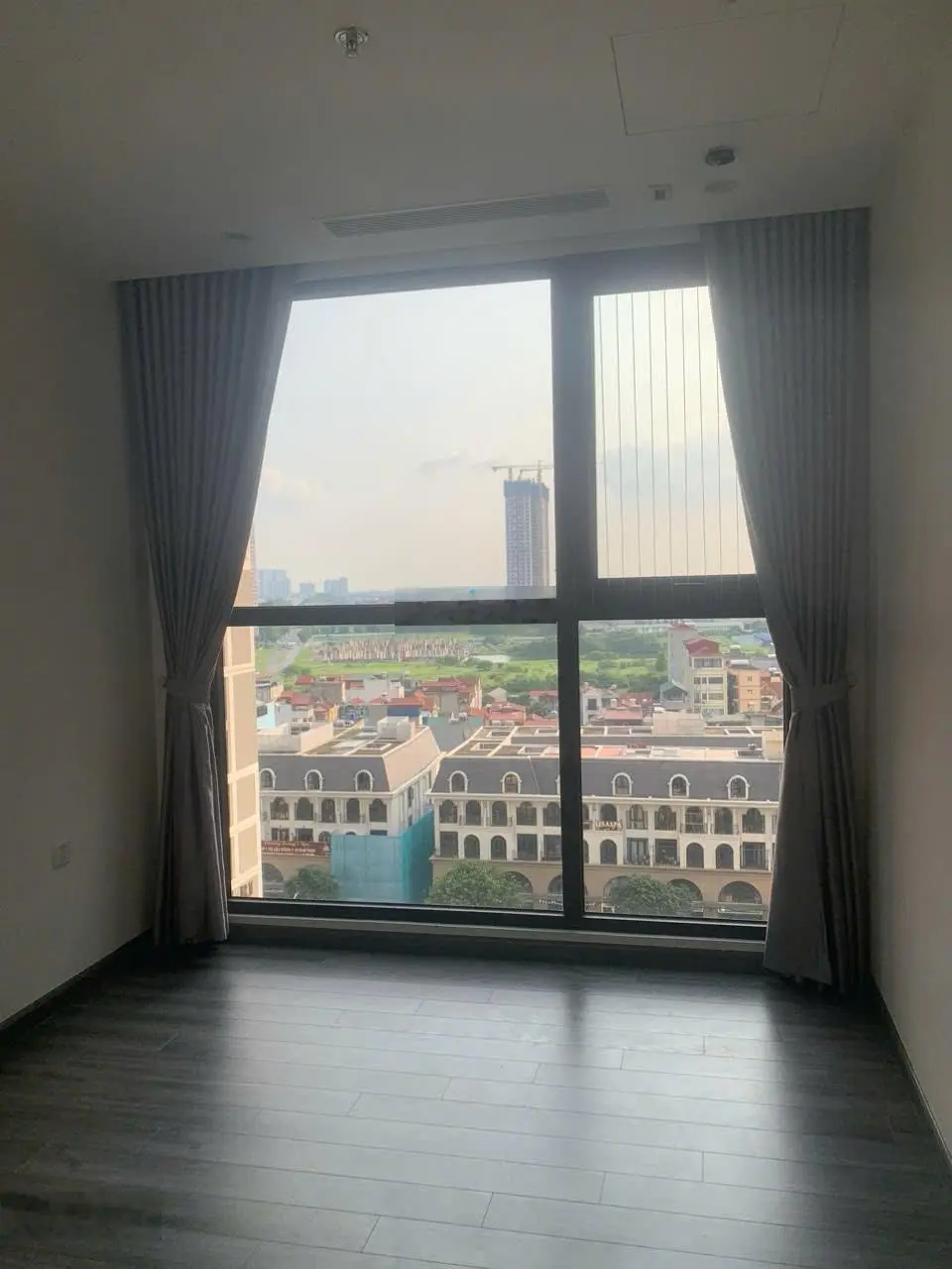 Cần bán 3PN + 1, DT rộng 98m2 tại The Zenpark - Vinhomes Ocean Park giá tốt chỉ 5.5 tỷ hướng ĐN