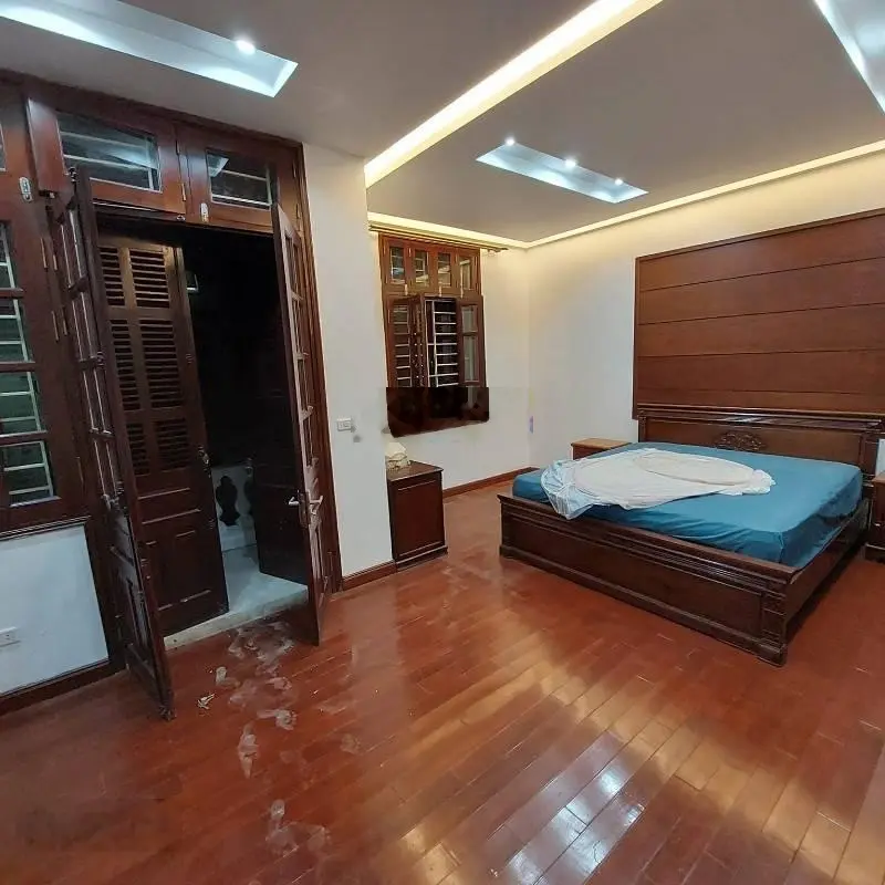 Bán biệt thự KĐT Yên Hòa - Lão Thành Cách Mạng. Dt 160m2, MT 10m. Xây 6 tầng. Thang máy.