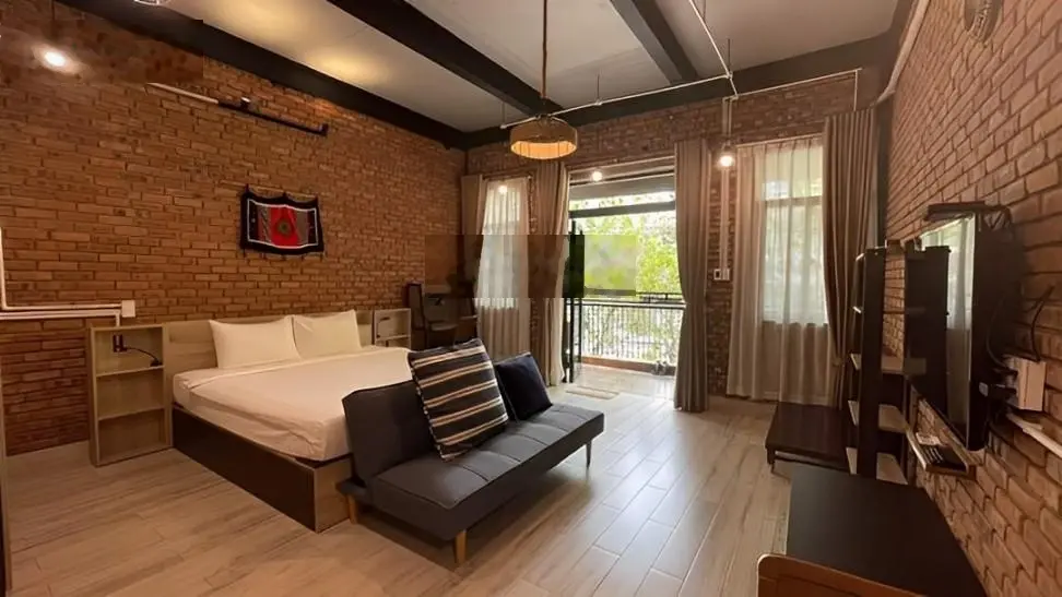CĂN HỘ VIP PHỐ TÂY ĐÀ NẴNG- 90M2- 4 TẦNG- 7 PHÒNG CHO THUÊ FULL KHÁCH TÂY- DOANH THU 80TR/ THÁNG
