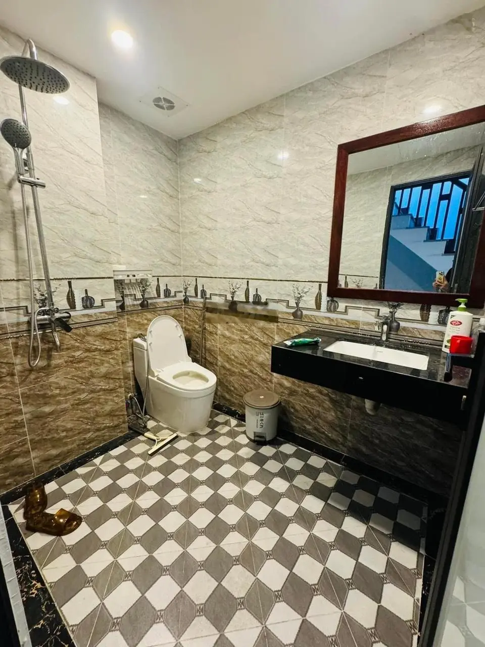 6 TẦNG THANG MÁY - NHÀ MỚI - Ô TÔ VÀO NHÀ - NHÀ THOÁNG TRƯỚC SAU, SỔ VUÔNG.