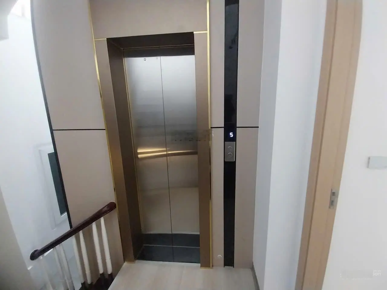 Chính chủ bán gấp căn Lê Văn Lương - Thanh Xuân, thang máy kinh doanh, 68m, 6 tầng. Lh 0962797596.