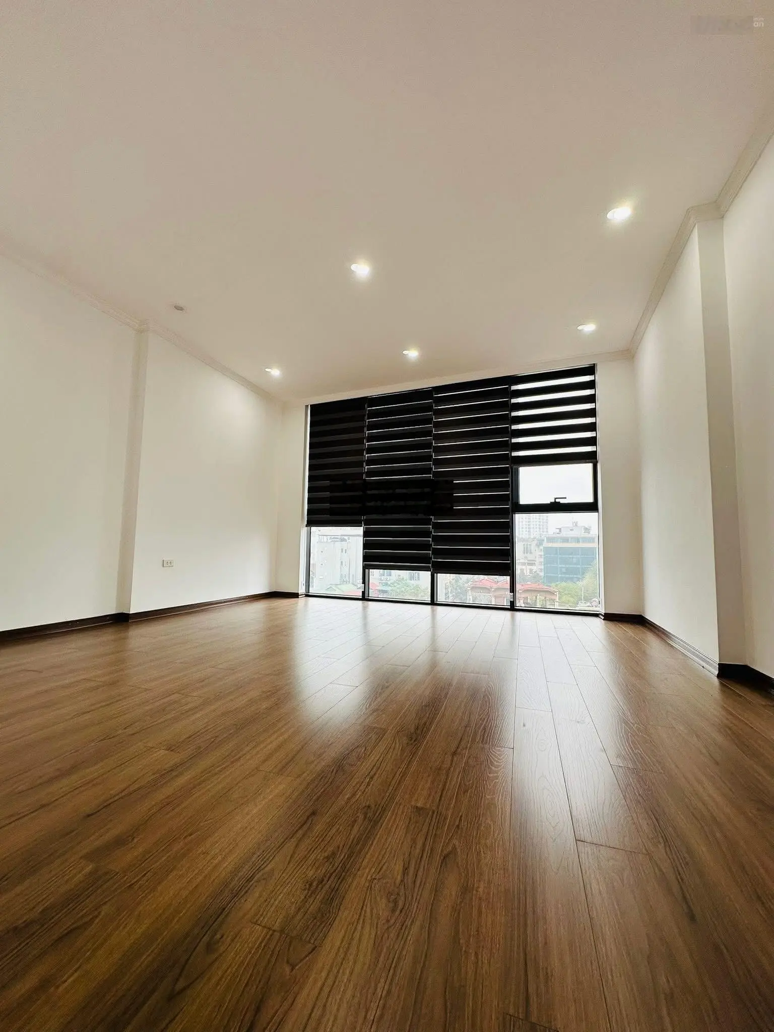 Bán Nhà Mặt Phố Hồ Tùng Mậu Cầu Giấy.70m x8 tầng. Mặt tiền.5.4m. Giá = 39 tỷ