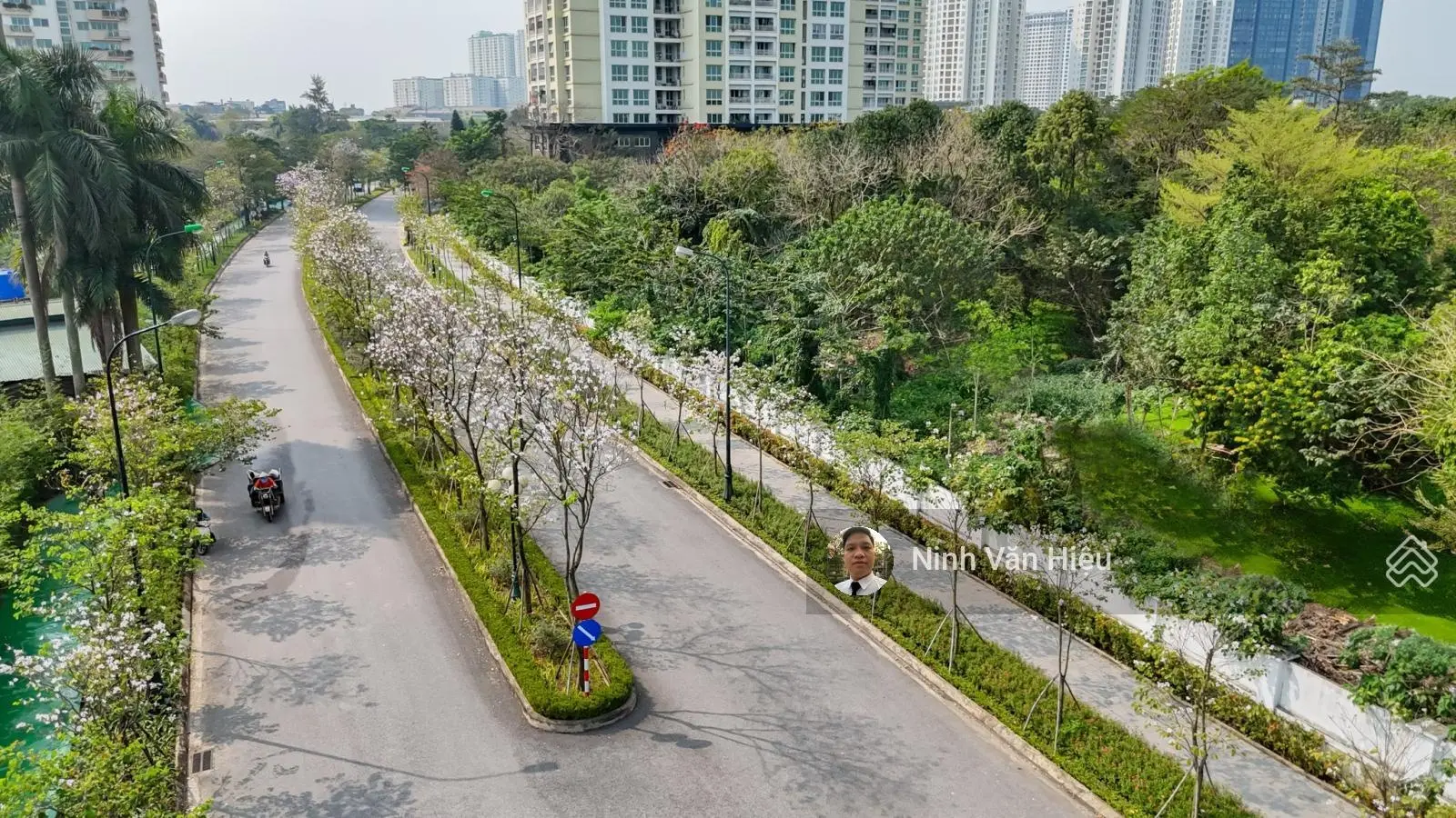 Chính chủ gửi bán căn biệt thự 198m2 sổ đỏ có sân vườn rộng dãy C Ciputra Hà Nội