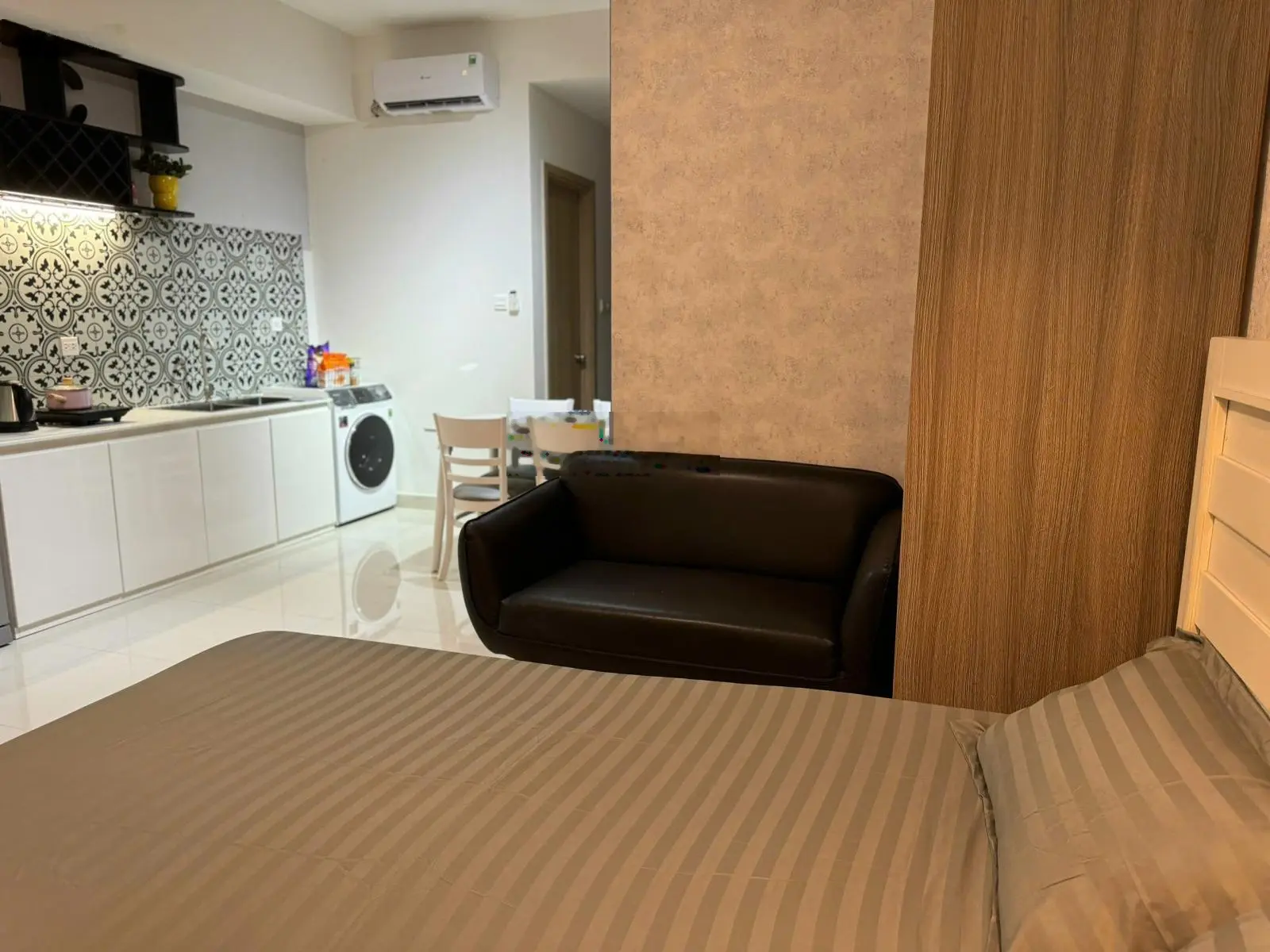 Bán gấp căn hộ OT tại the Sun Avenue Q2.Nhà đẹp nội thất chỉnh chủ full mới.