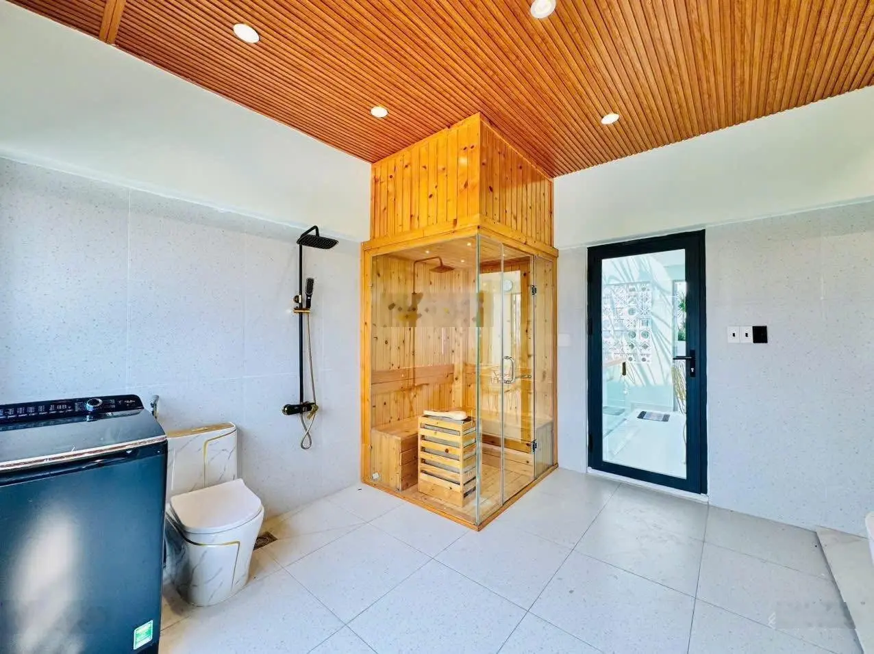 Chính chủ bán nhà Nguyễn Thị Minh Khai P5 Q3. DT 80,6m2 giá 4tỷ290 gần hồ Con Rùa. Cho thuê 30tr/th