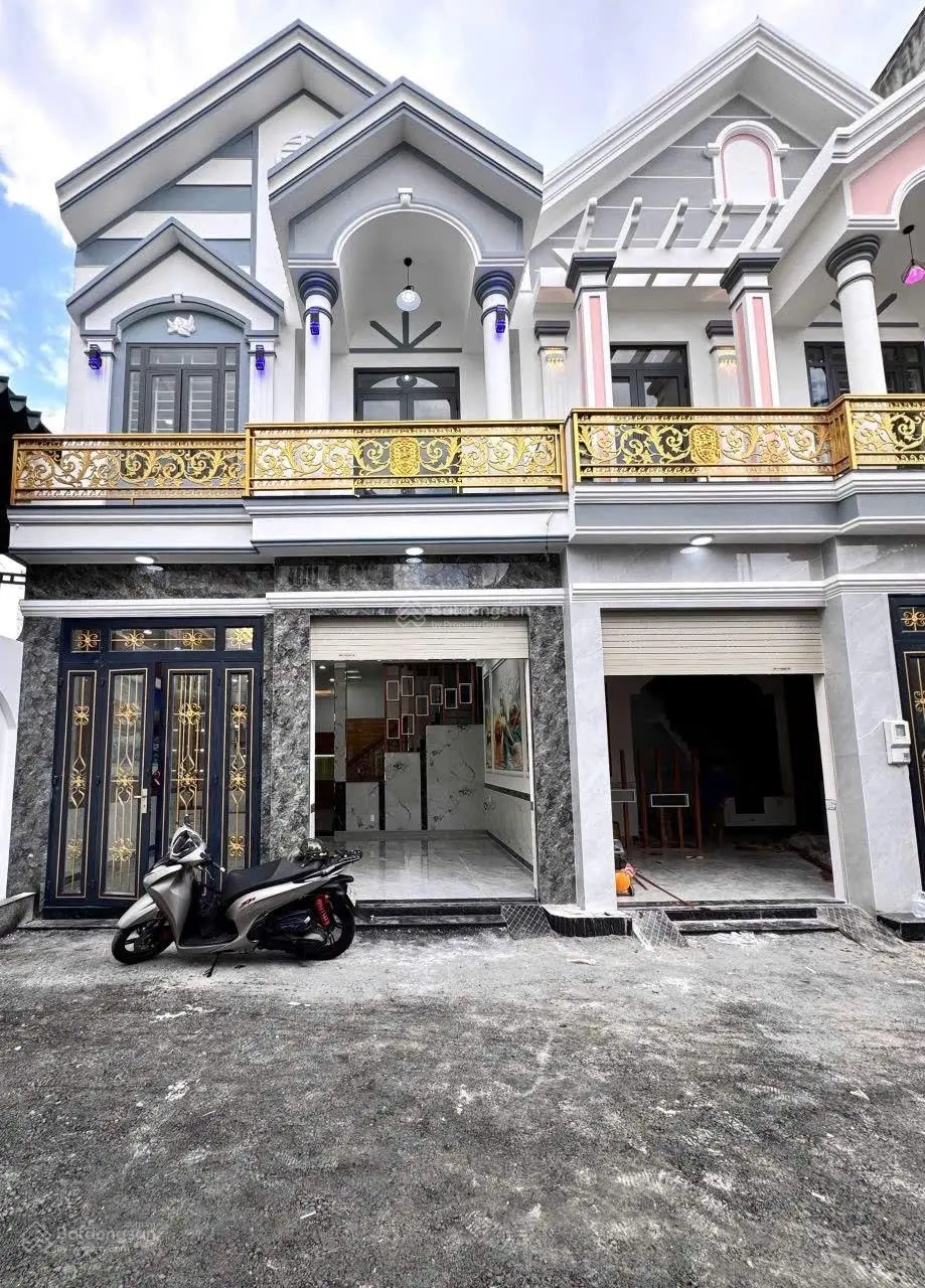 Bán nhà mới lầu mới xây hoàn công