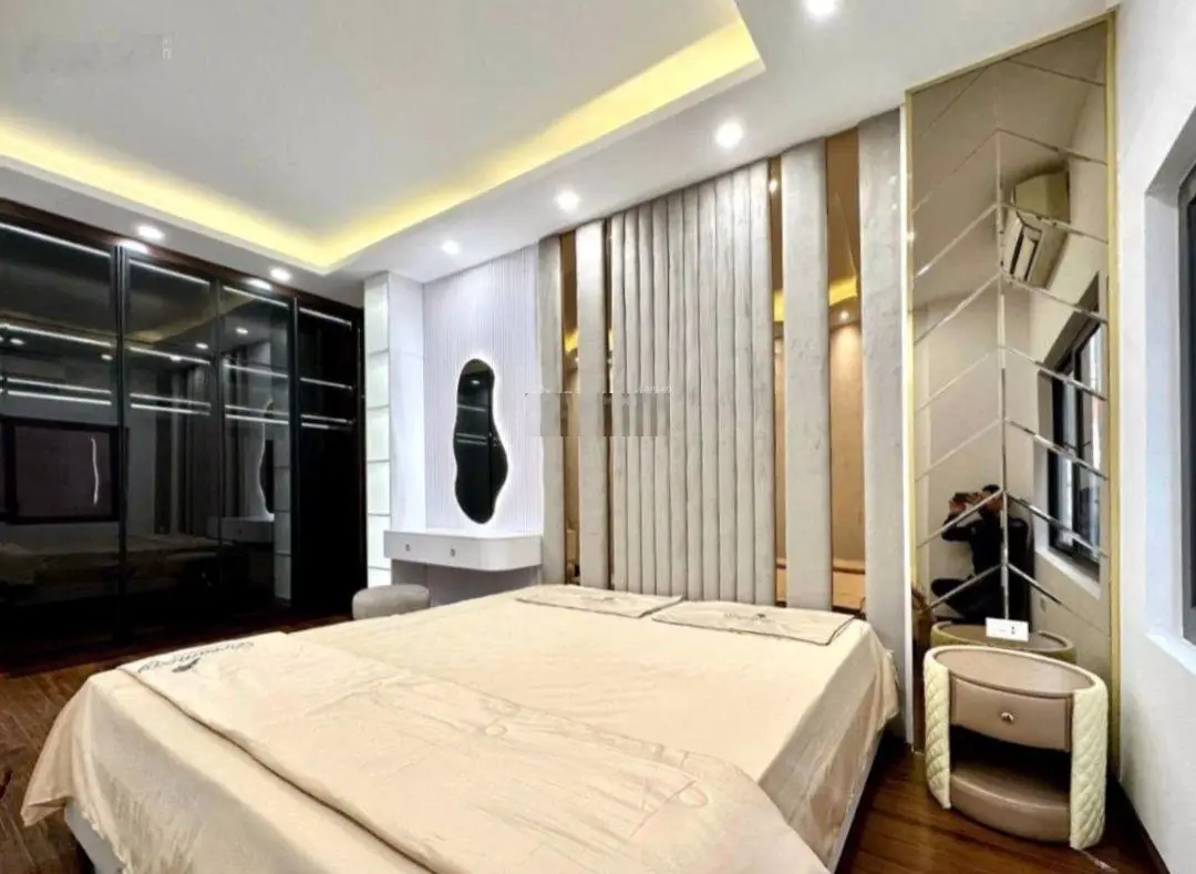 Nhà đẹp đầm hồng, khương trung, 35m2, 5 tầng, 4 ngủ, 6.85 tỷ. thoáng sáng, ngõ đẹp gần ô tô