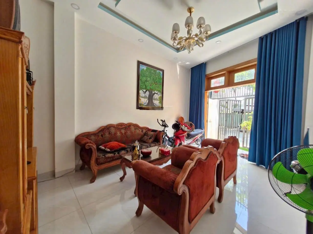 Nhà 1 trệt 2 lầu, 1 sẹc đường Nguyễn Xiển sát Vinhomes Quận 9 giá 5,6 tỷ/66m2