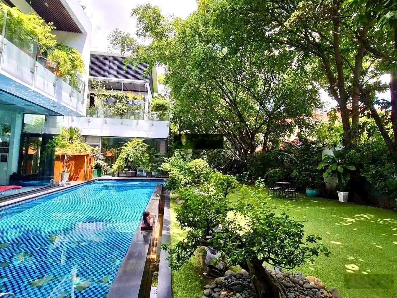 Bán Villa hồ bơi Compound Fideco Thảo điền. Quận 2. DT 18x20m. 4 Tầng. Giá 65 Tỷ. LH 0901 882 ***