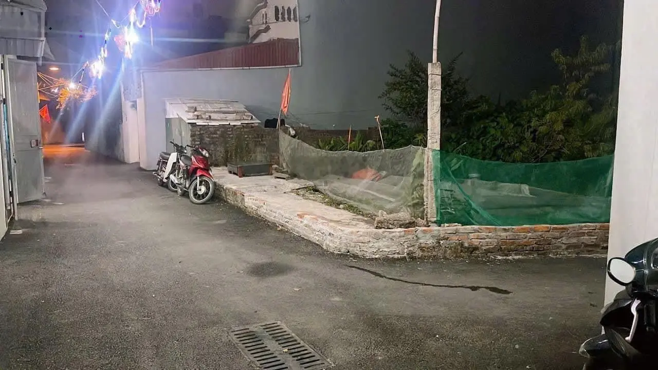 Bán mảnh đất lô góc ô tô vào nhà ngõ thông - Ngũ Hiệp - DT 56m - giá nhỉnh 5 tỷ