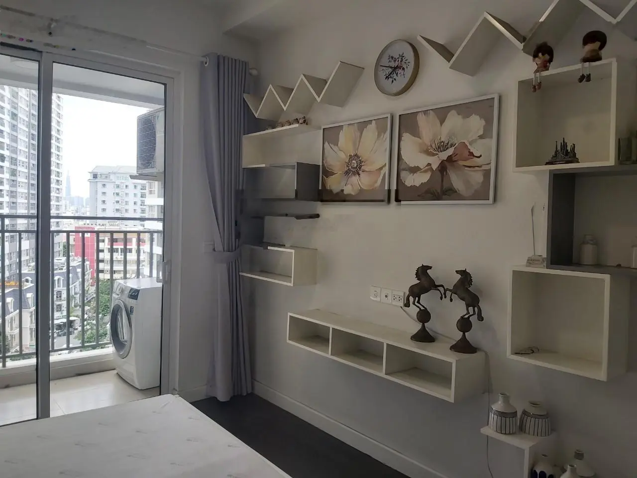 Bán căn hộ Golden Mansion, 3PN, 3 Ban Công , 103m2, full nội thất, giá: 6 tỷ 650, LH: 0908 435 ***