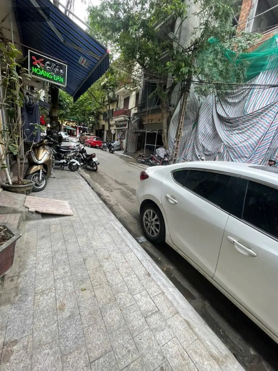 Bán nhà quận Ba Đình diện tích (85 m2) giá chỉ nhỉnh 30 tỷ diện tích rộng giá rẻ. Ko có căn thứ 2