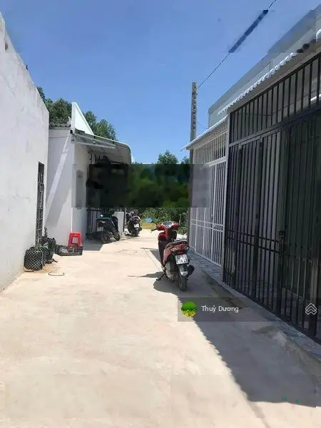 Chủ hạ giá bán nhanh nhà cấp bốn 56m2 sát chợ Kế Mỹ khu phố Hoà Thuận 2 Cần Giuộc Long An sẵn sổ