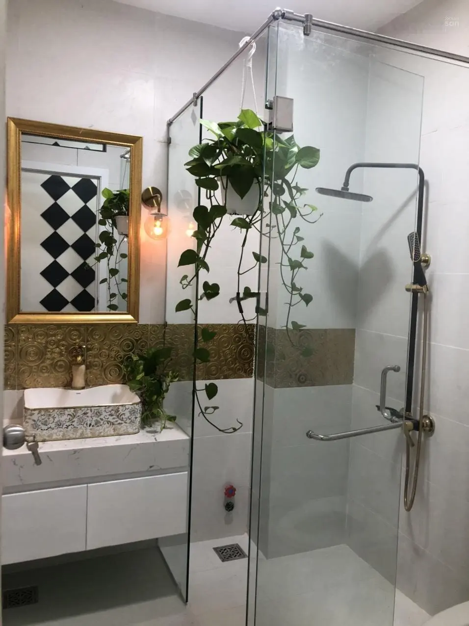 Nhà đẹp HXH Đ. Đất Thánh, P. 6, Q. TB, 4m x 15m, DT 60m2, giá 11 tỷ TL