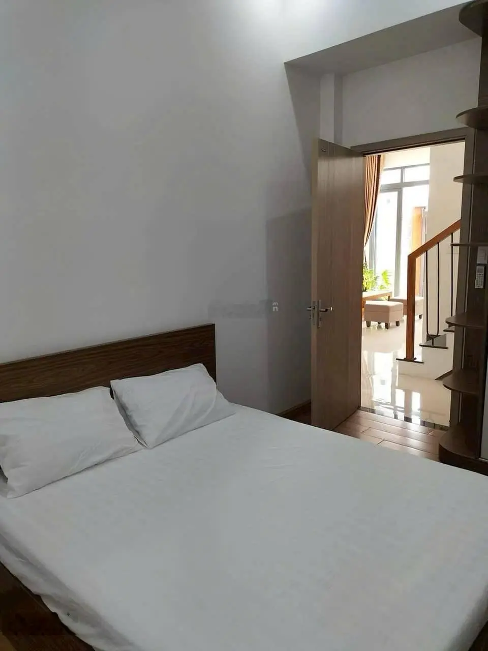 Đị định cư bán gấp căn nhà HXH 6m. Bông Sao - Phường 5 - Quận 8. DT: 53m2/1tỷ980 . Sổ riêng