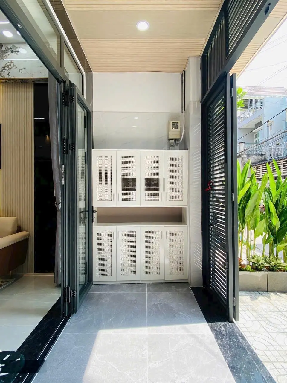 Siêu rẻ! 253 Cách Mạng Tháng 8, P12, Quận 10, DT: 71m2, sổ hồng riêng chính chủ